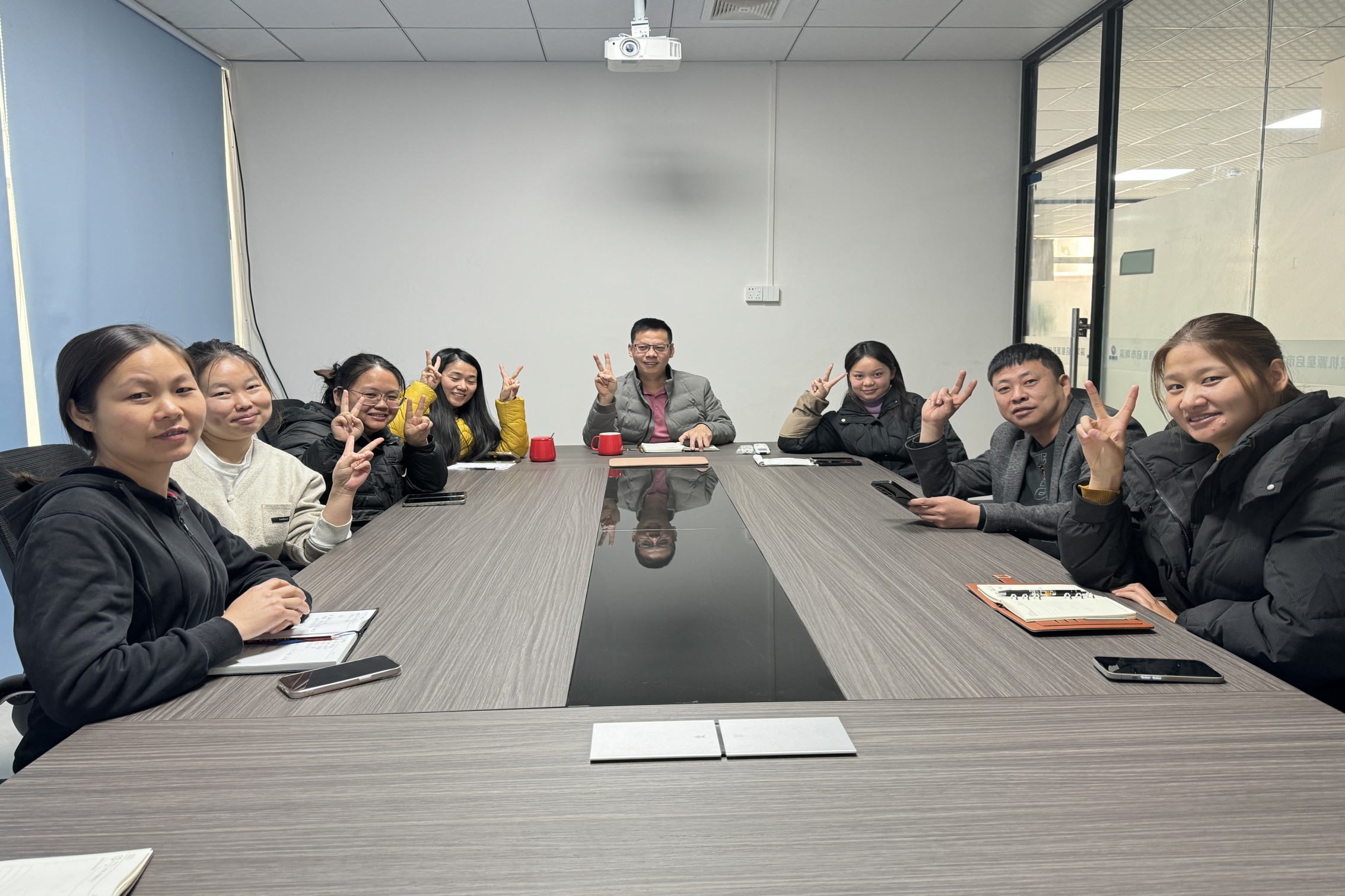 Shenzhen Qixingyuan कम्पनी 20224 वार्षिक सारांश बैठक, नयाँ सालको लक्ष्यहरु को प्रतीक्षा गर्दै